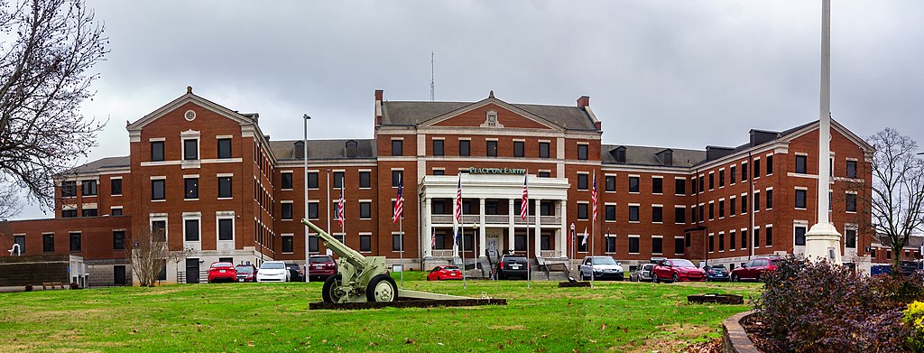 1024px Murfreesboro Veterans Administraion Murfreesboro, TN